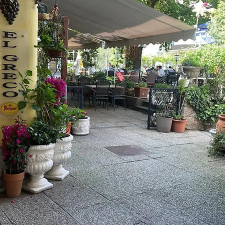 Terrasse Wohnungen Mit Parking In Zentrum Baden Exterior photo